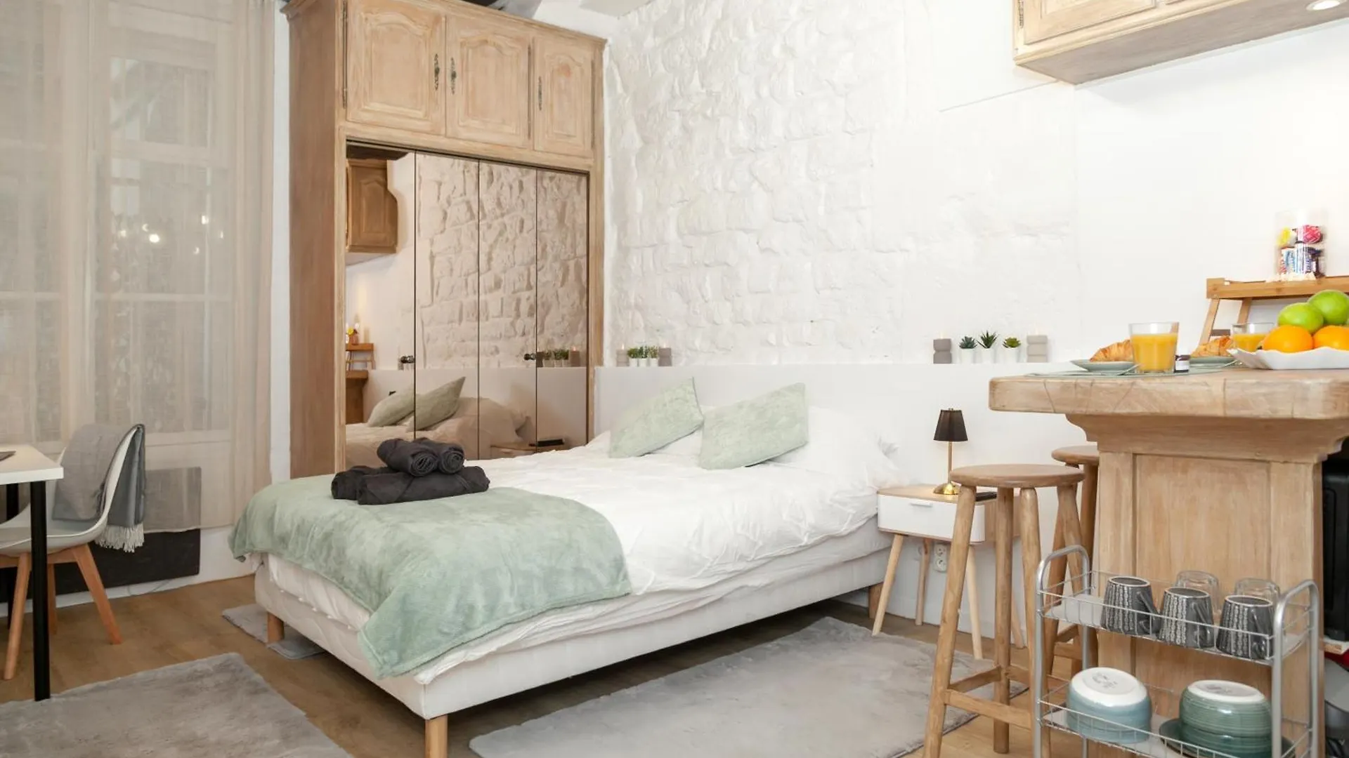 Apartment Le Columba-Studio Parisien Saint-Germain